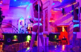 dz_v_big_joanna_0402